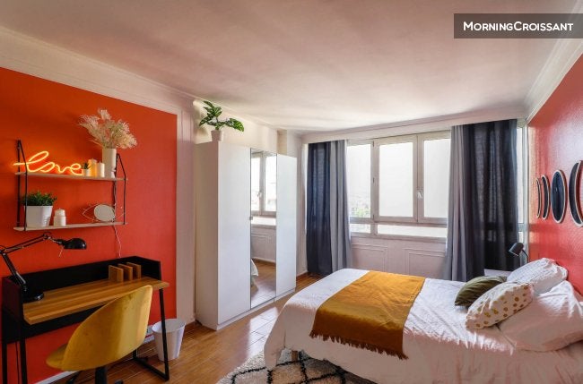 Flat Rue François Mouthon in Paris