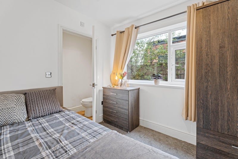 Room Fernside Gardens in Birmingham