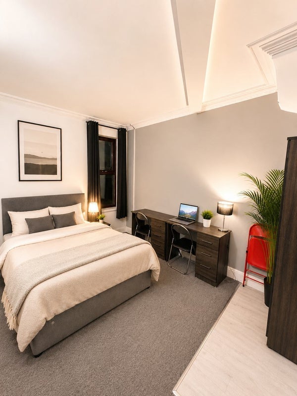 Room Fernside Gardens in Birmingham