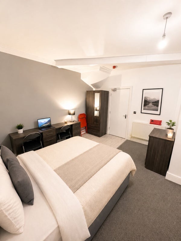 Room Fernside Gardens in Birmingham