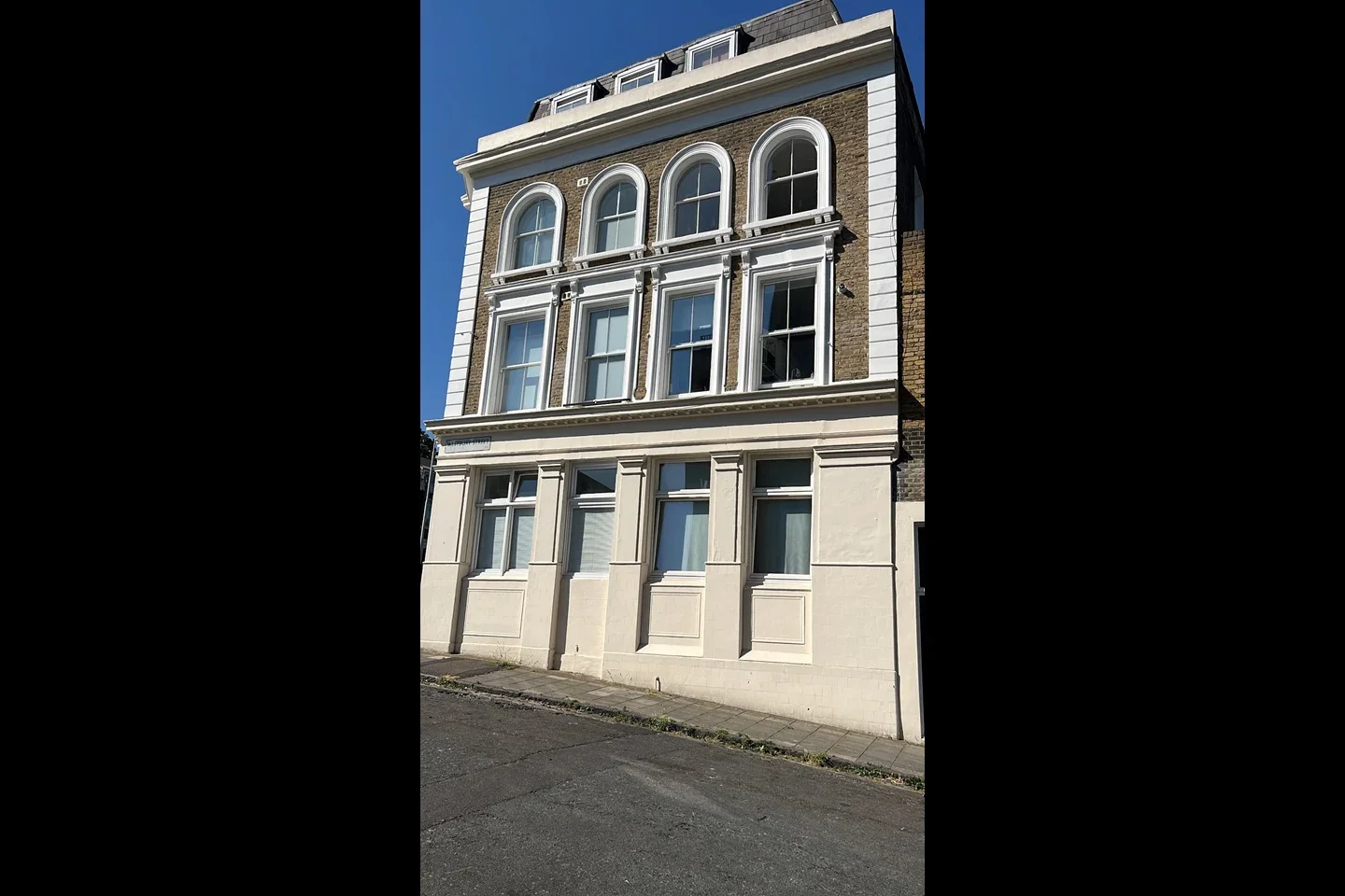 Flat Westbury Street in Greater London