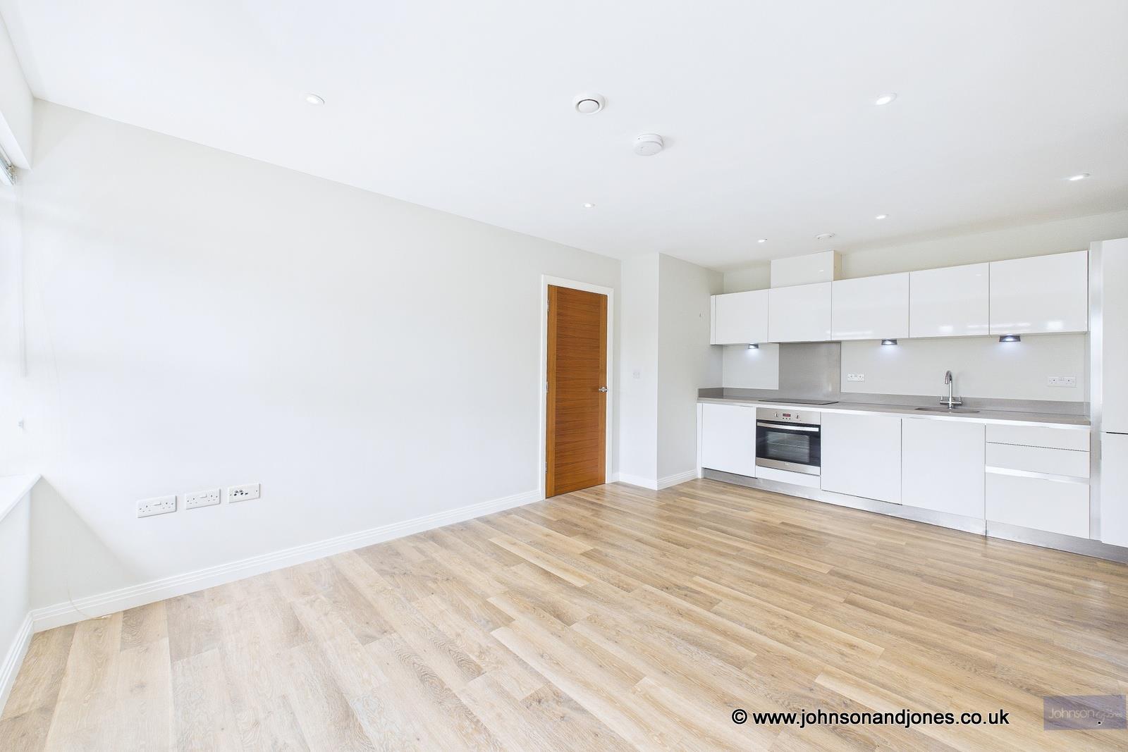 Flat Gogmore Lane in Borough of Runnymede
