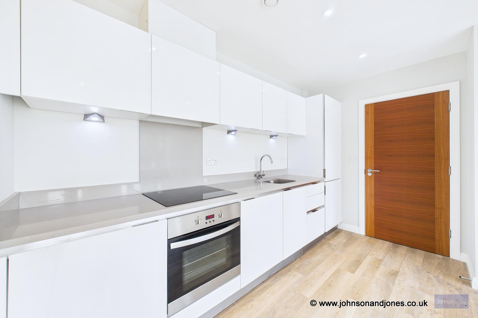 Flat Gogmore Lane in Borough of Runnymede