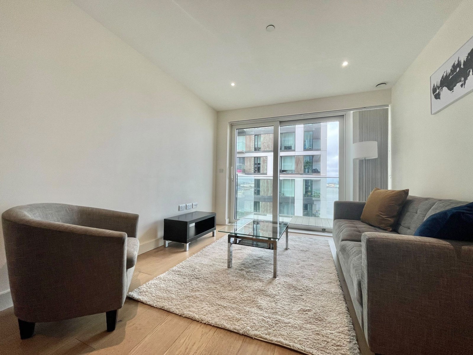 Flat Duke of Wellington Avenue in Greater London
