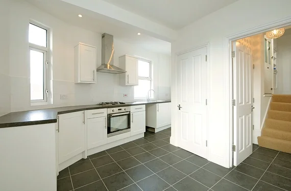 Flat Effie Road in Greater London