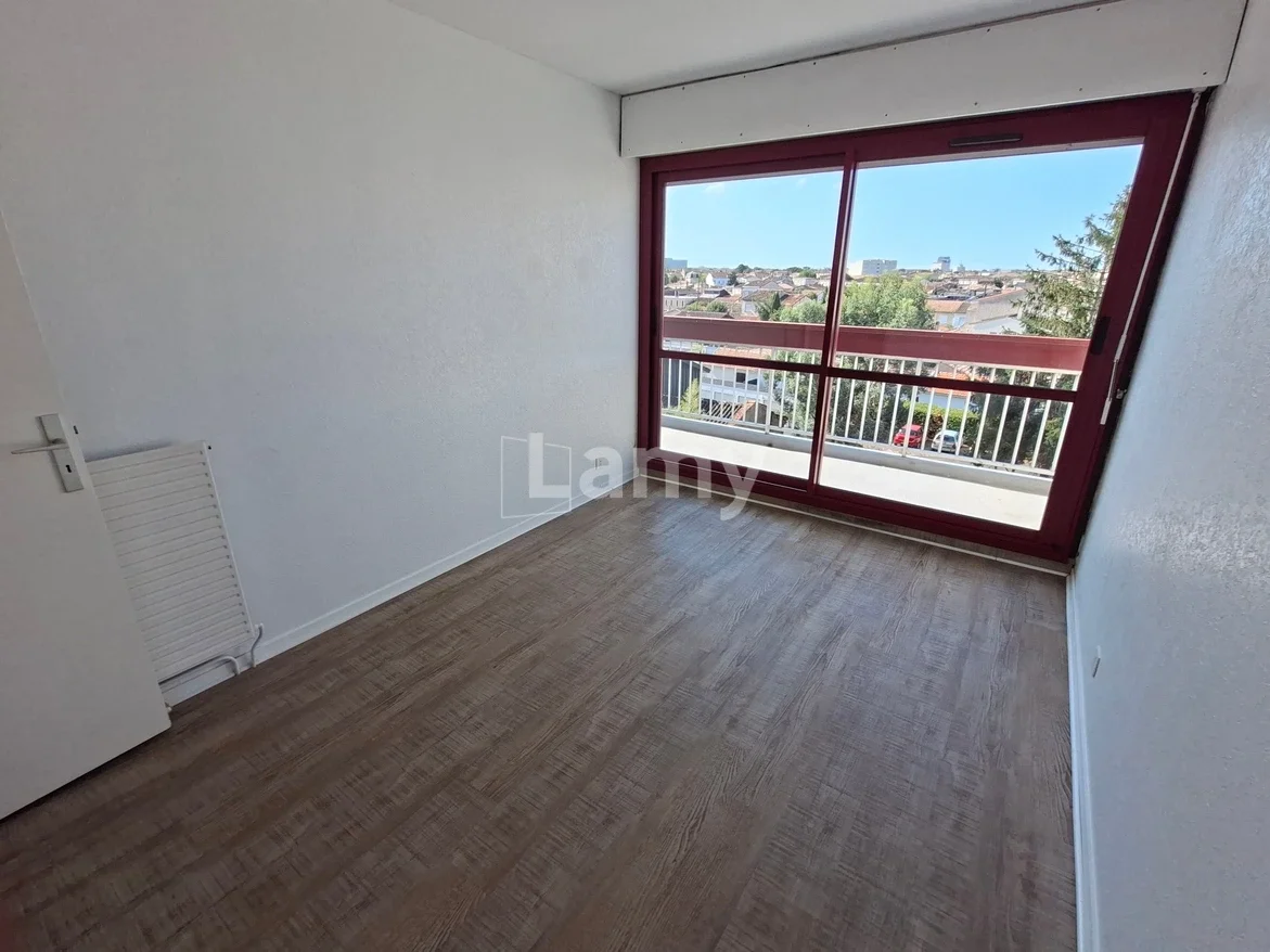 Flat Rue Bourges in Talence