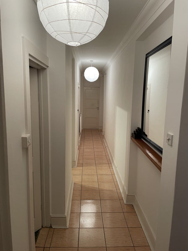 Room Sir Alexander Close in Greater London