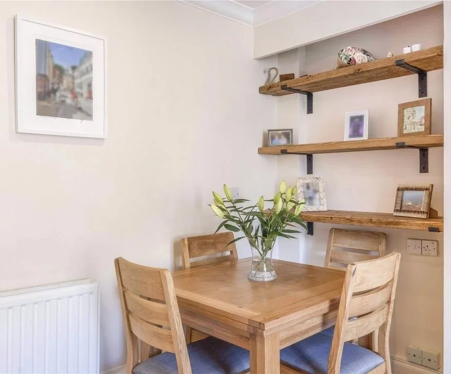 Flat Harper Road in Greater London