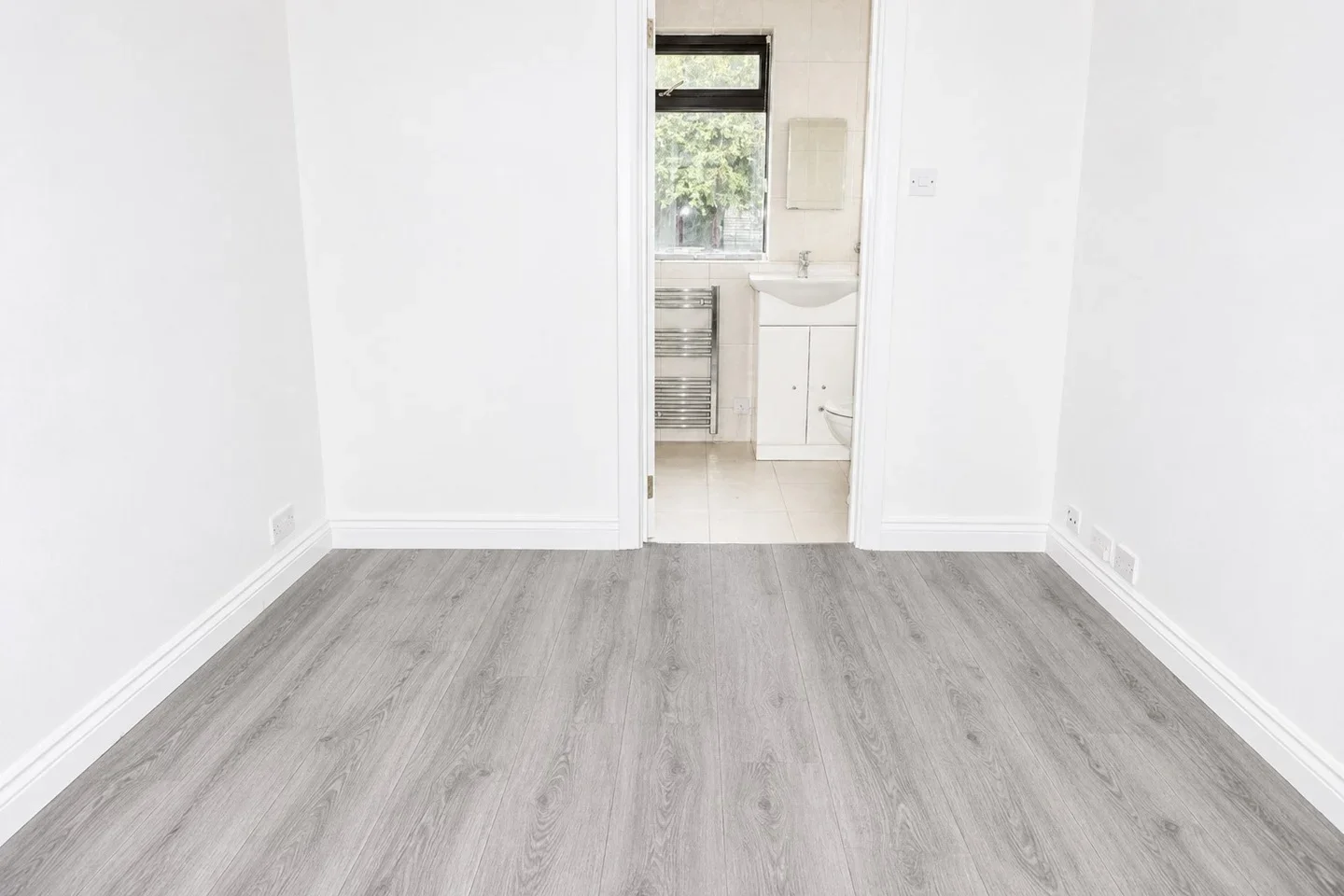 House Raymere Gardens in Greater London