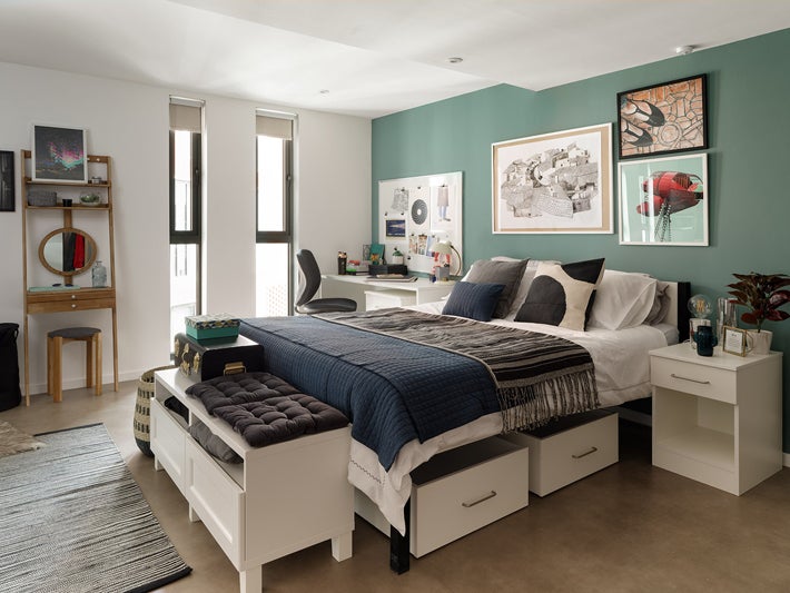 Flat Paddenswick Road in Greater London