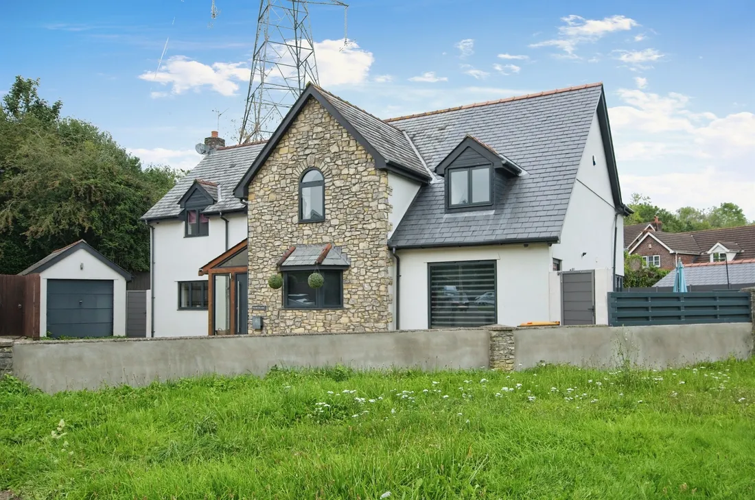 House Blacksmiths Way in Newport