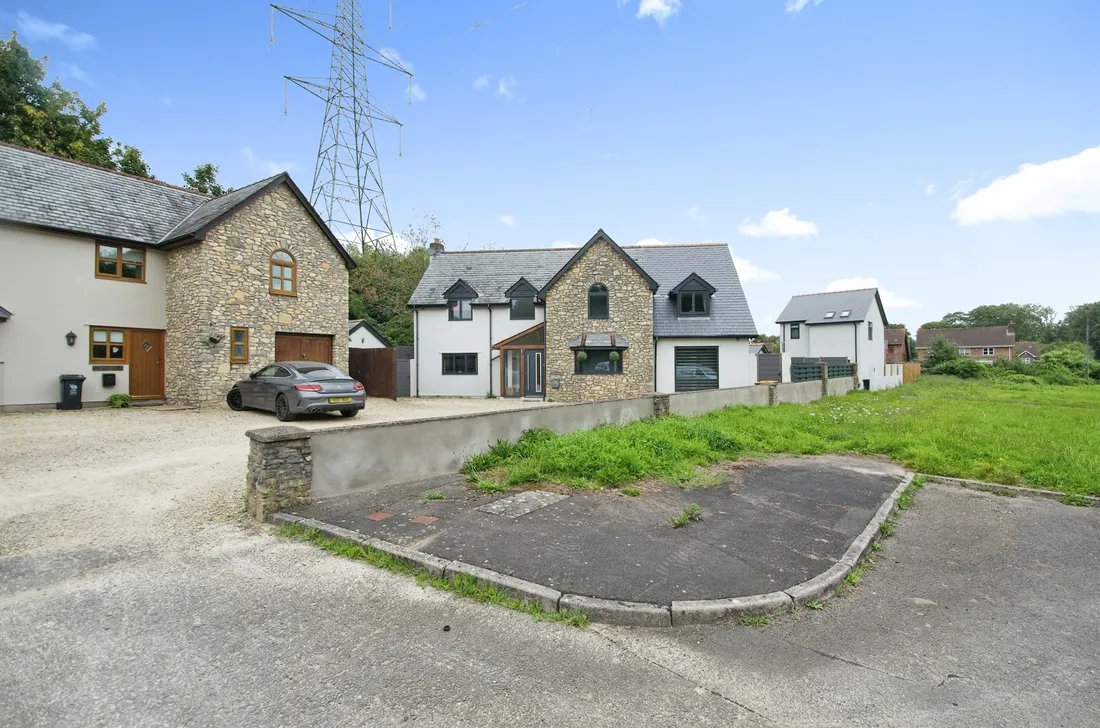 House Blacksmiths Way in Newport