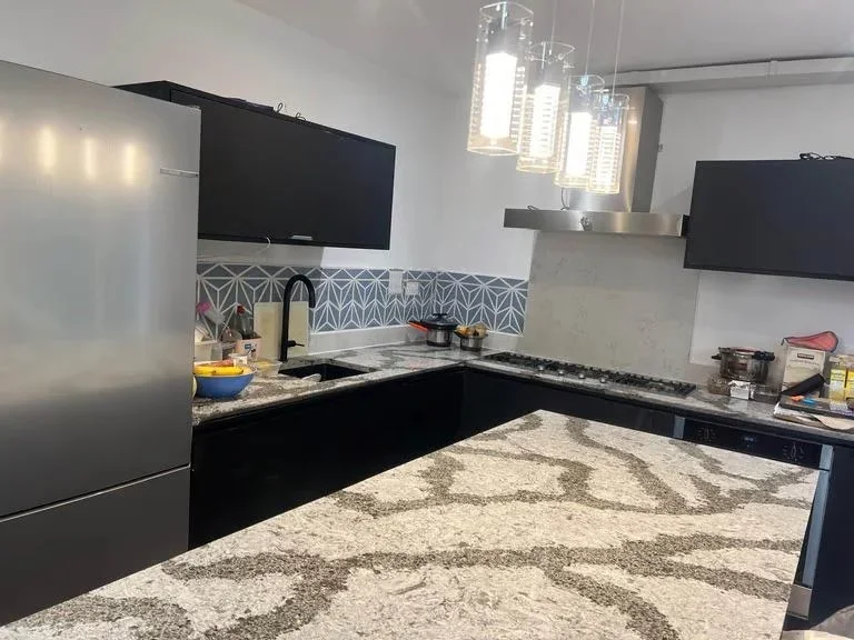 Room Ely Road in Greater London