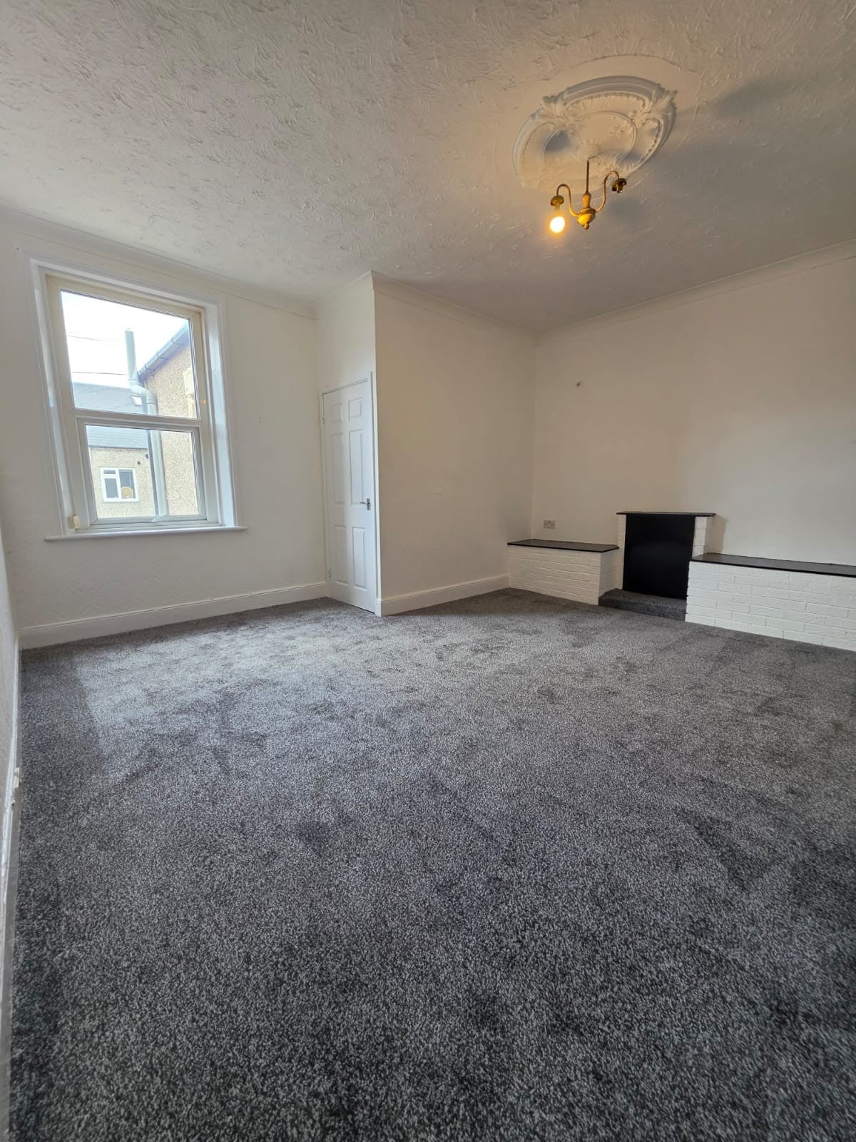 Flat Aldborough Street in Newsham