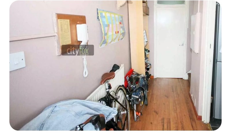Room Woodseer Street in Greater London