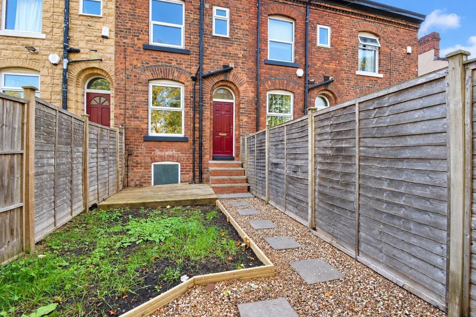 House Manygates Lane in Wakefield