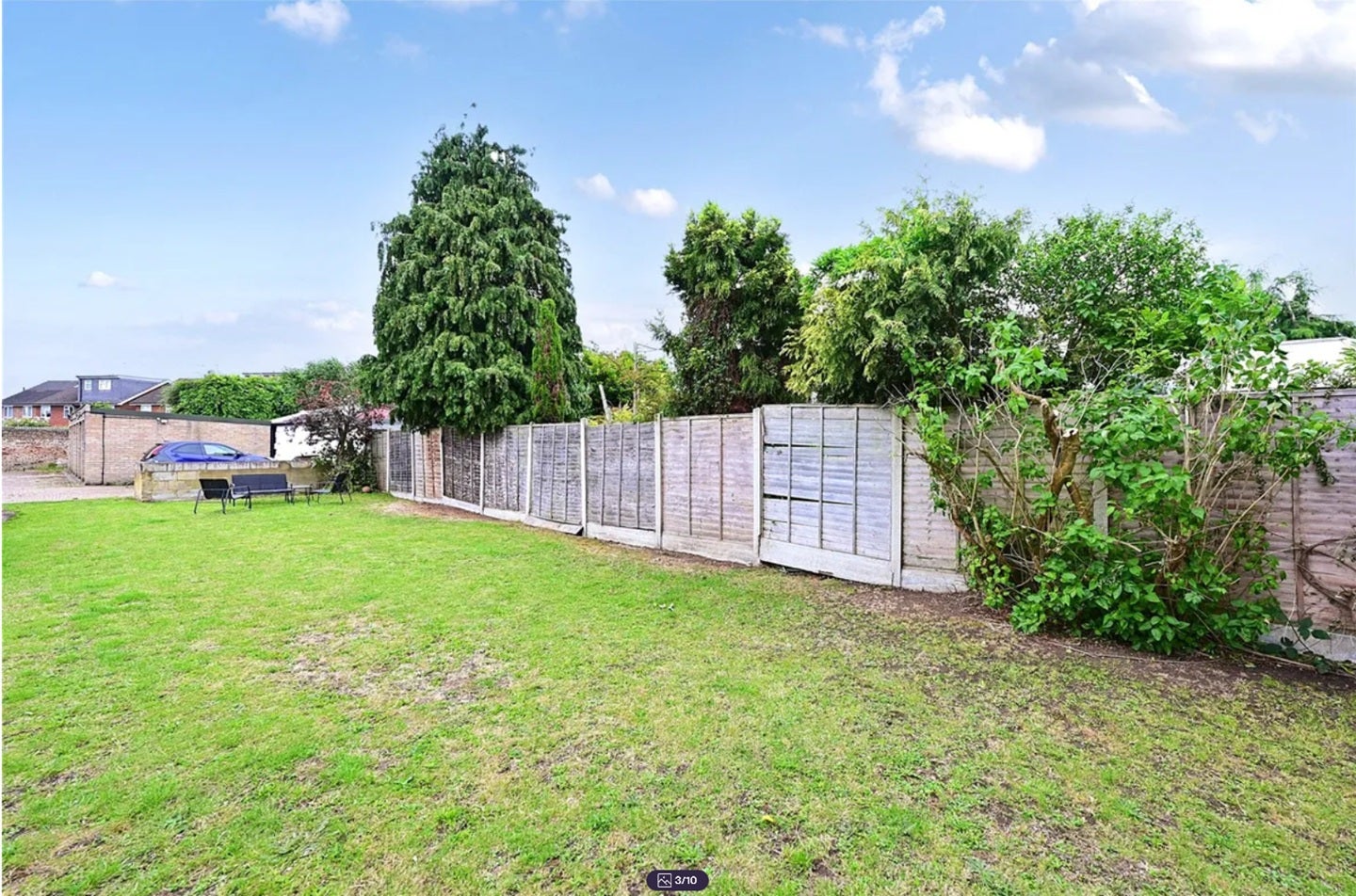 Flat Chertsey Road in Borough of Spelthorne