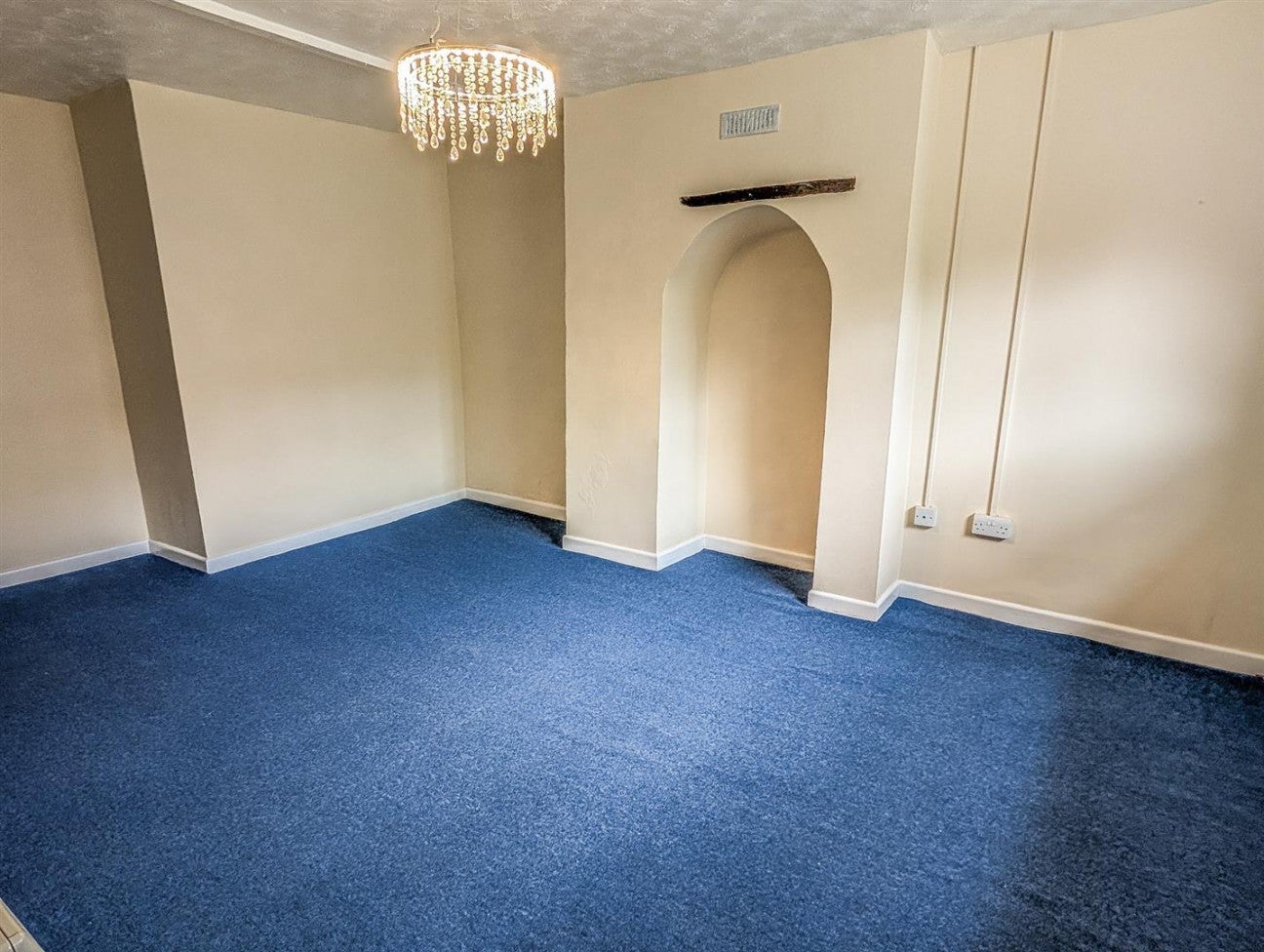Flat Cambridge Avenue in Dursley
