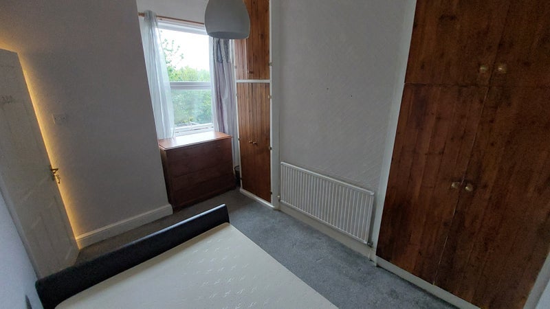 Room Derby Street in Trafford