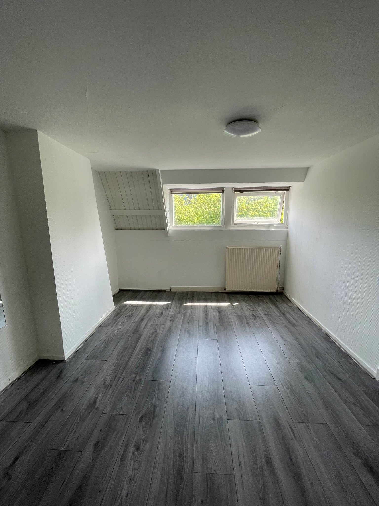 Kamer Lange Hilleweg 225 in Rotterdam