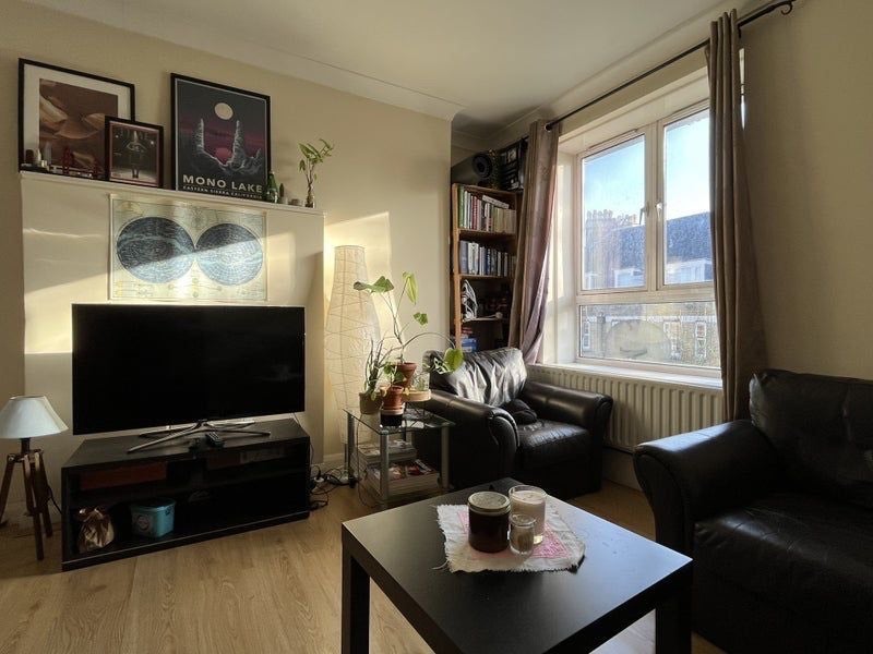 Room King and Queen Street in Greater London