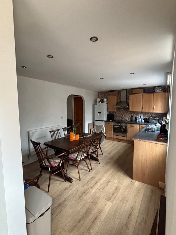 Room Redcastle Close in Greater London