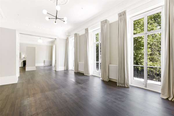 Flat Cranley Gardens in Greater London