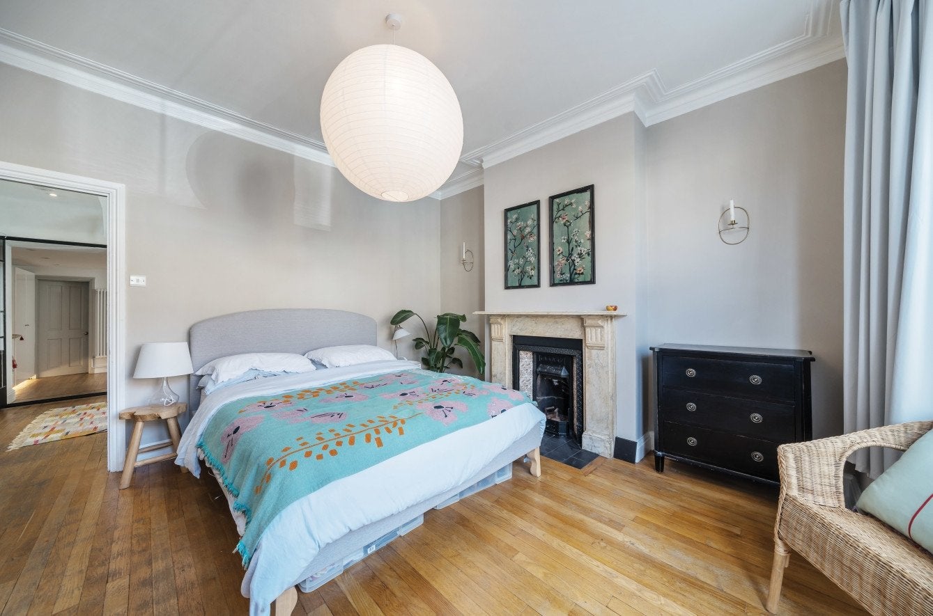 Flat Whateley Road in Greater London