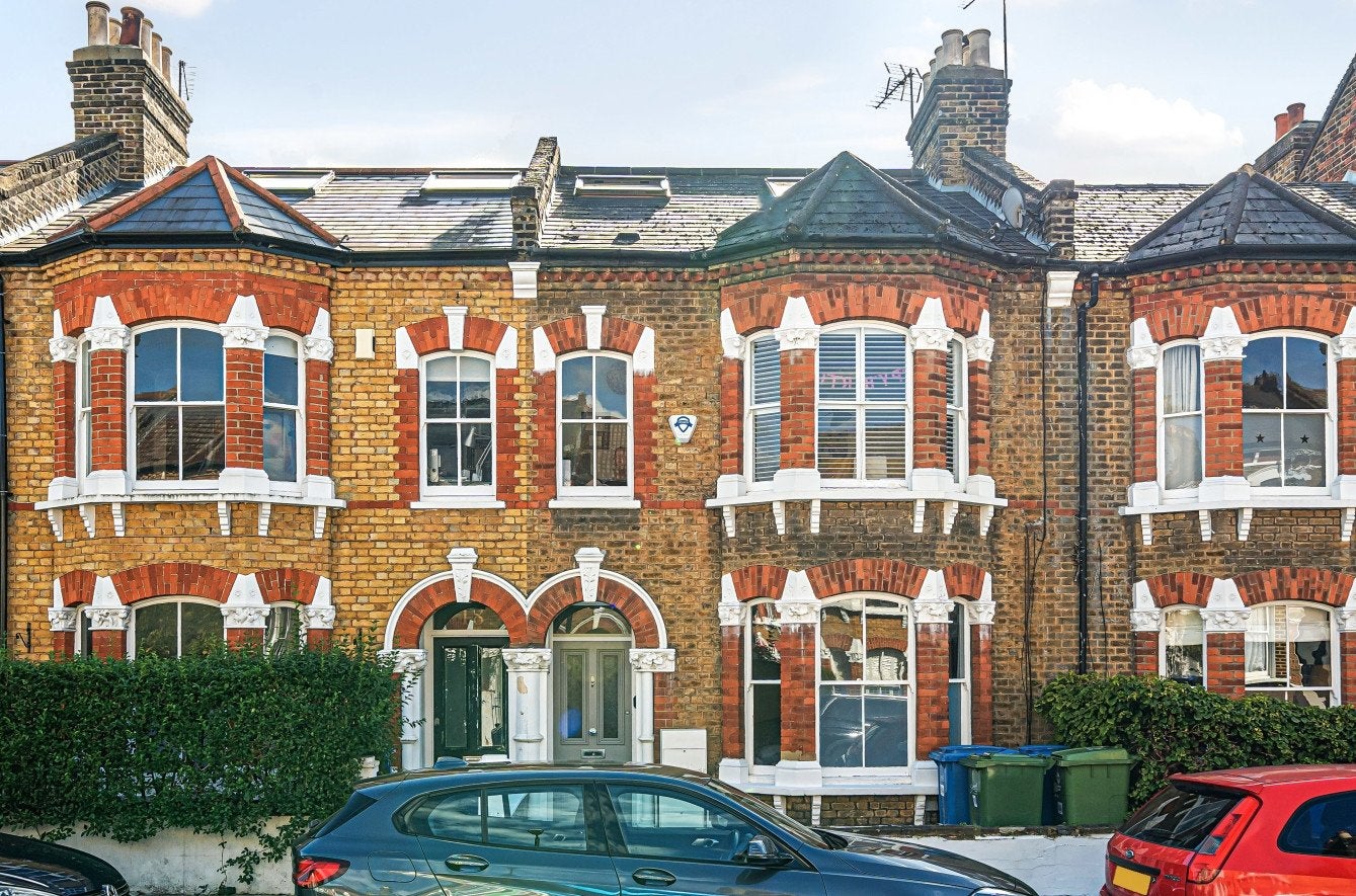 Flat Whateley Road in Greater London