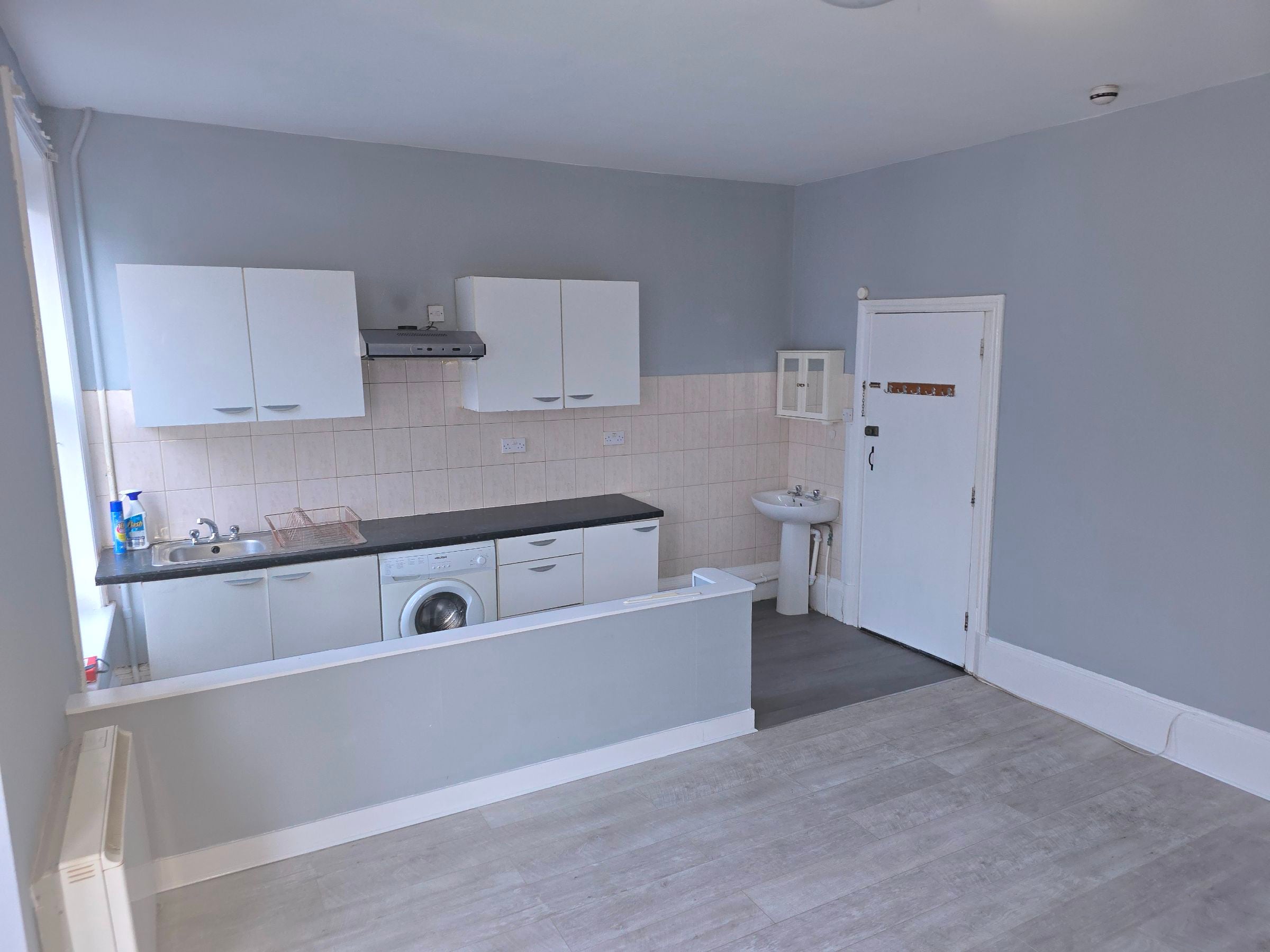 Flat Clanwilliam Road in Deal
