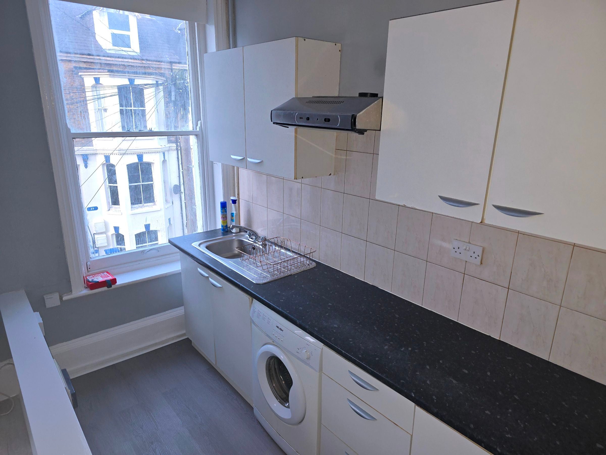 Flat Clanwilliam Road in Deal