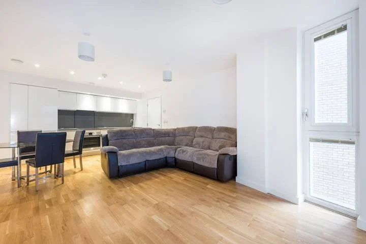 Flat Baltic Avenue in Greater London