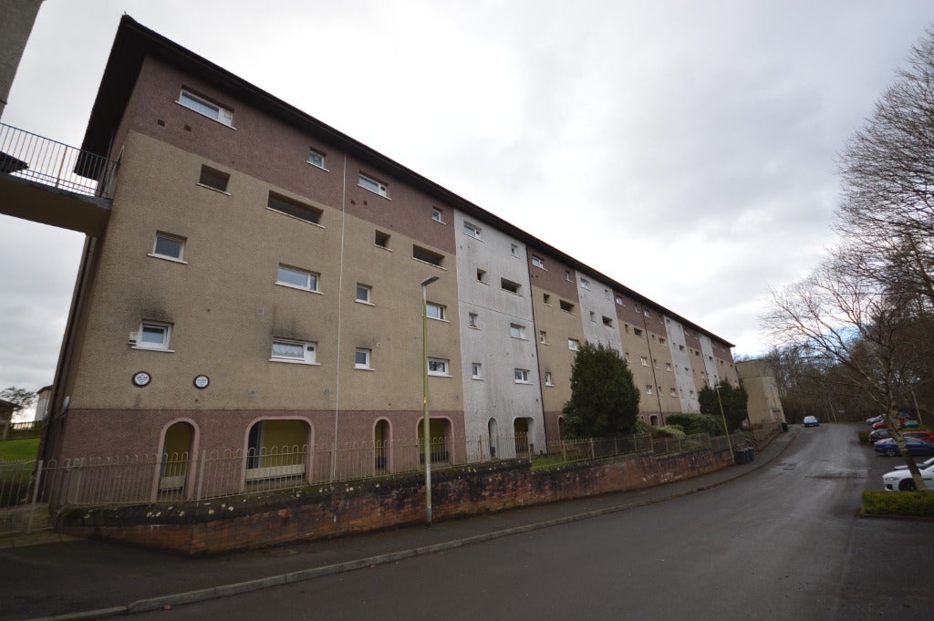 Flat River Court in Chartham