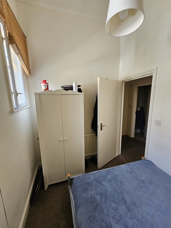 Room Churchfield Road in Greater London