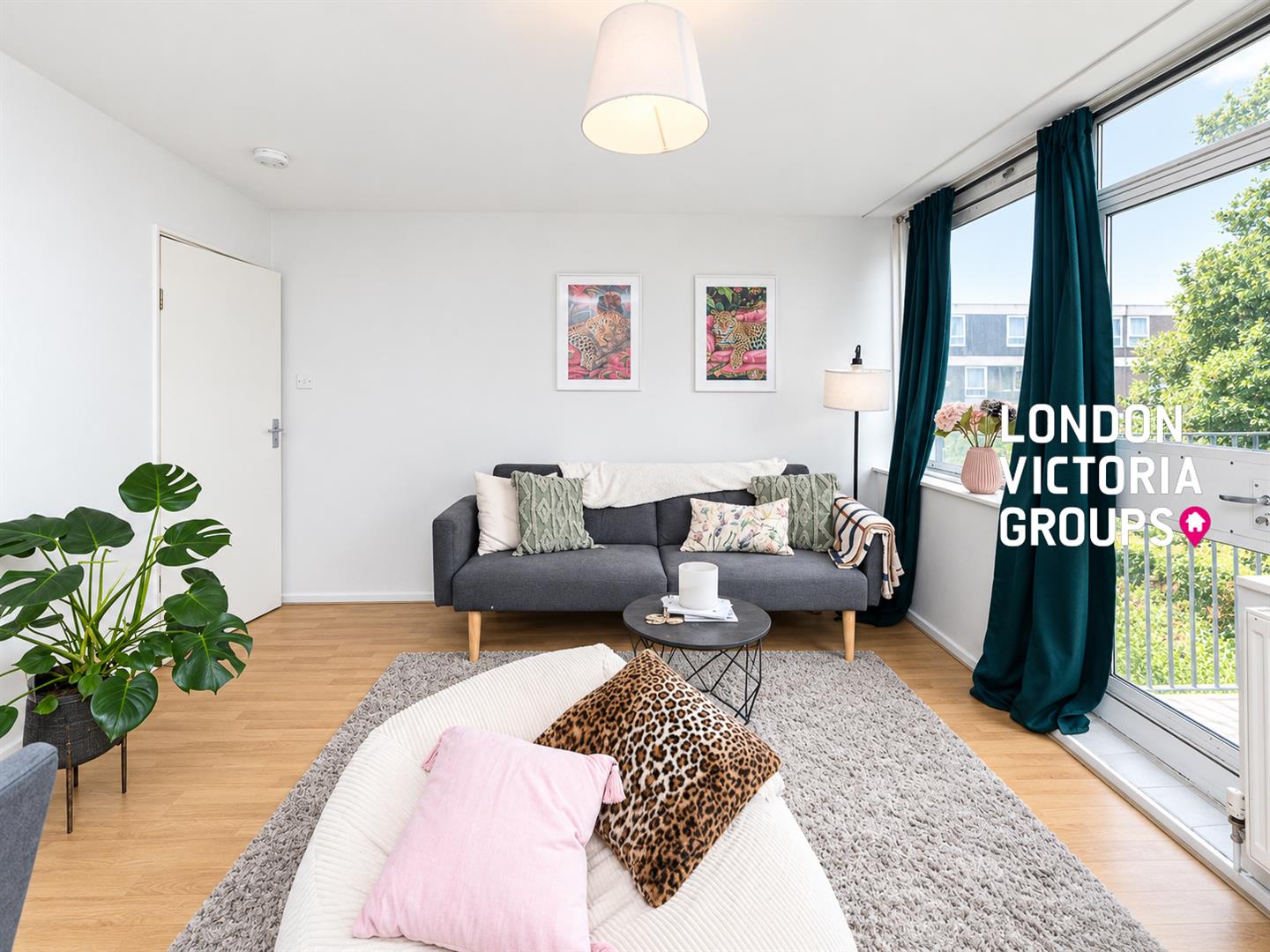 Flat Walter Terrace in Greater London