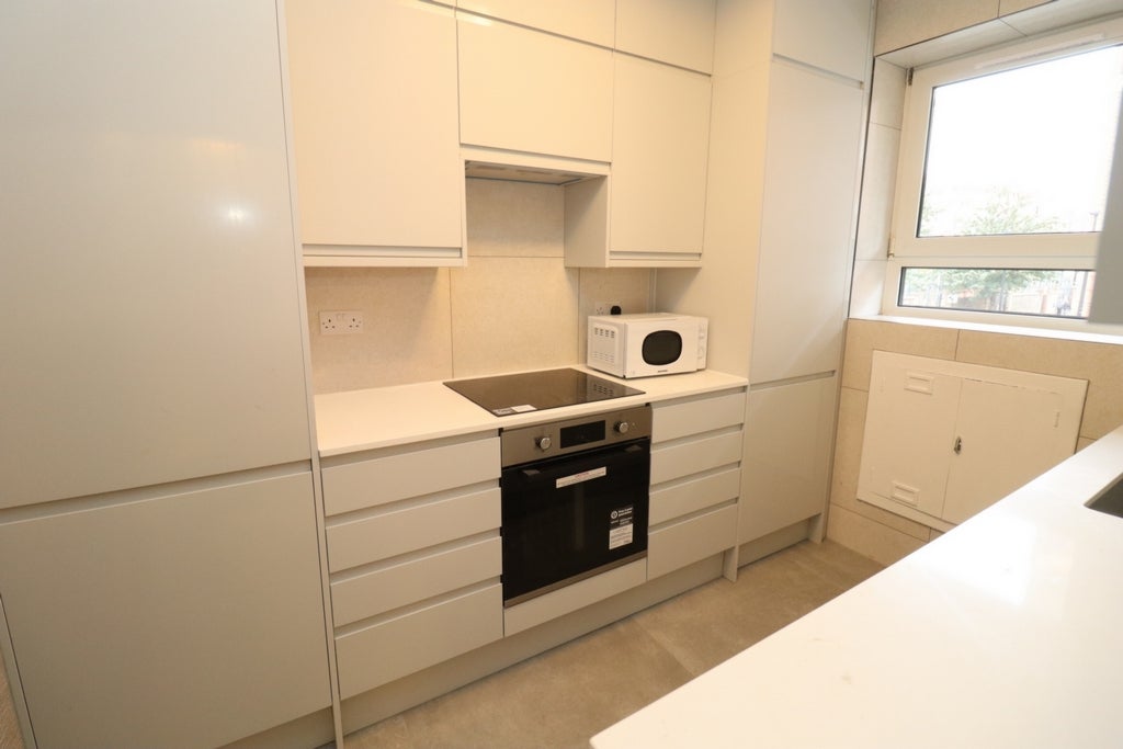 Room Globe Road in Greater London