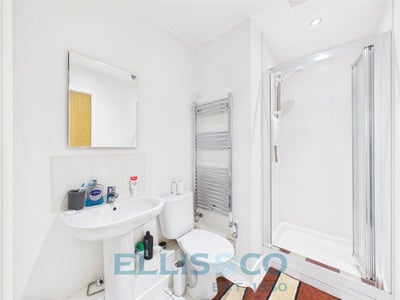 Flat Taylor Close in Tonbridge and Malling