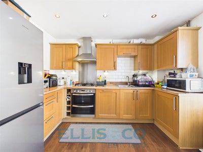 Flat Taylor Close in Tonbridge and Malling