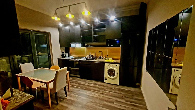 Room Benwell Road in Greater London