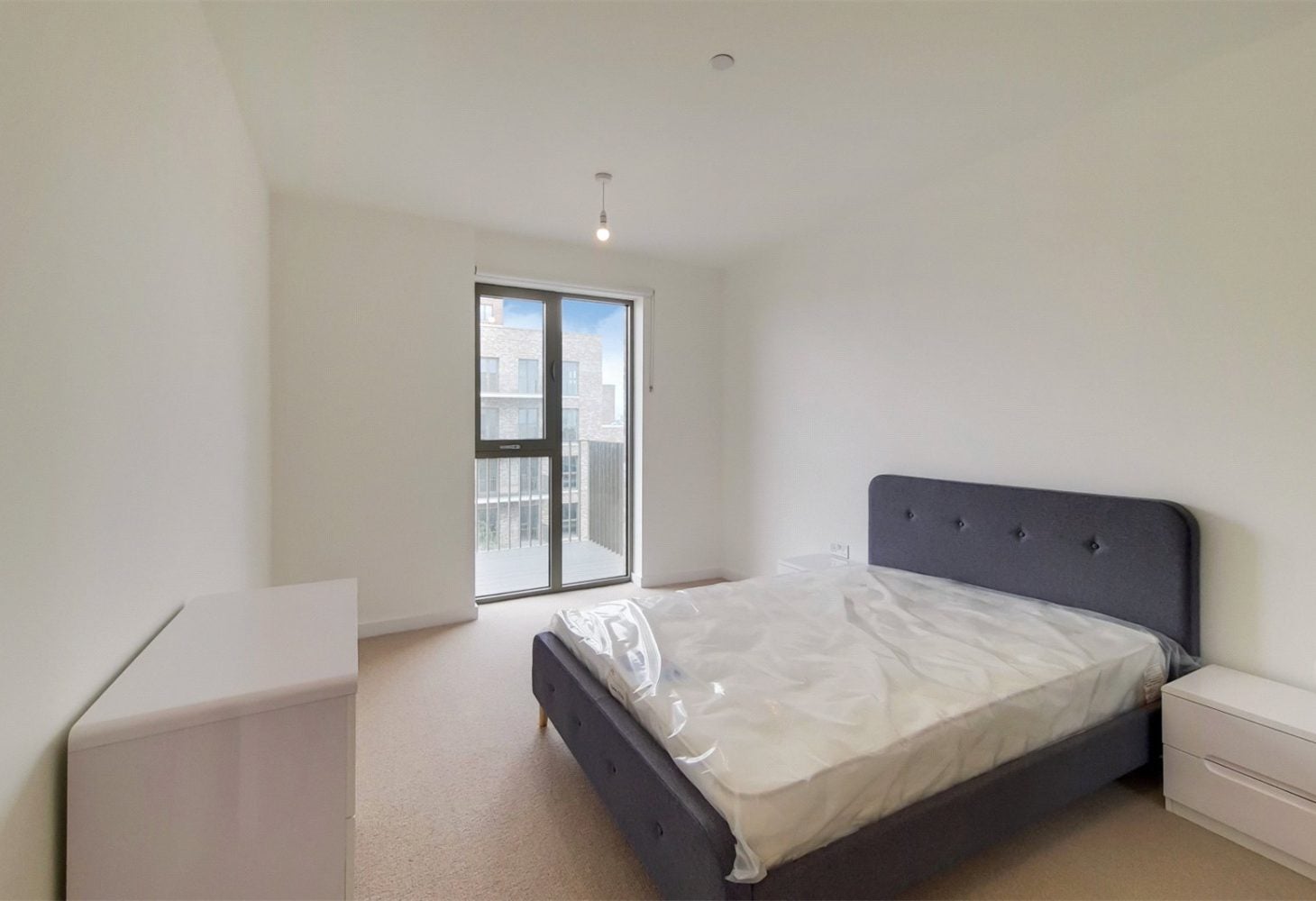 Flat Atlantis Avenue in Greater London