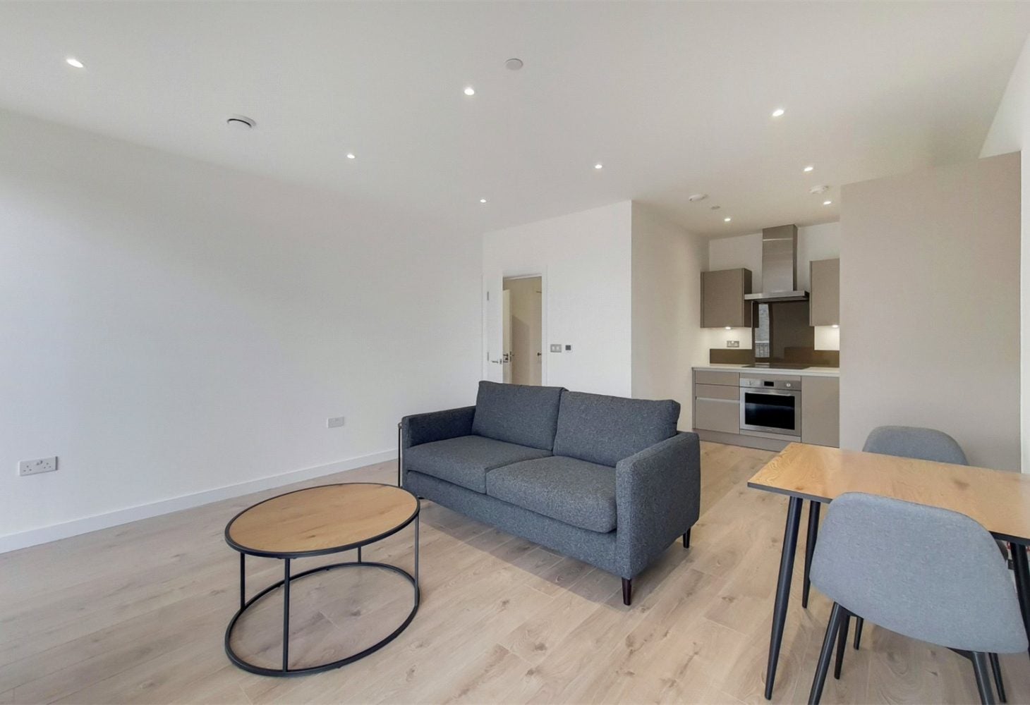 Flat Atlantis Avenue in Greater London
