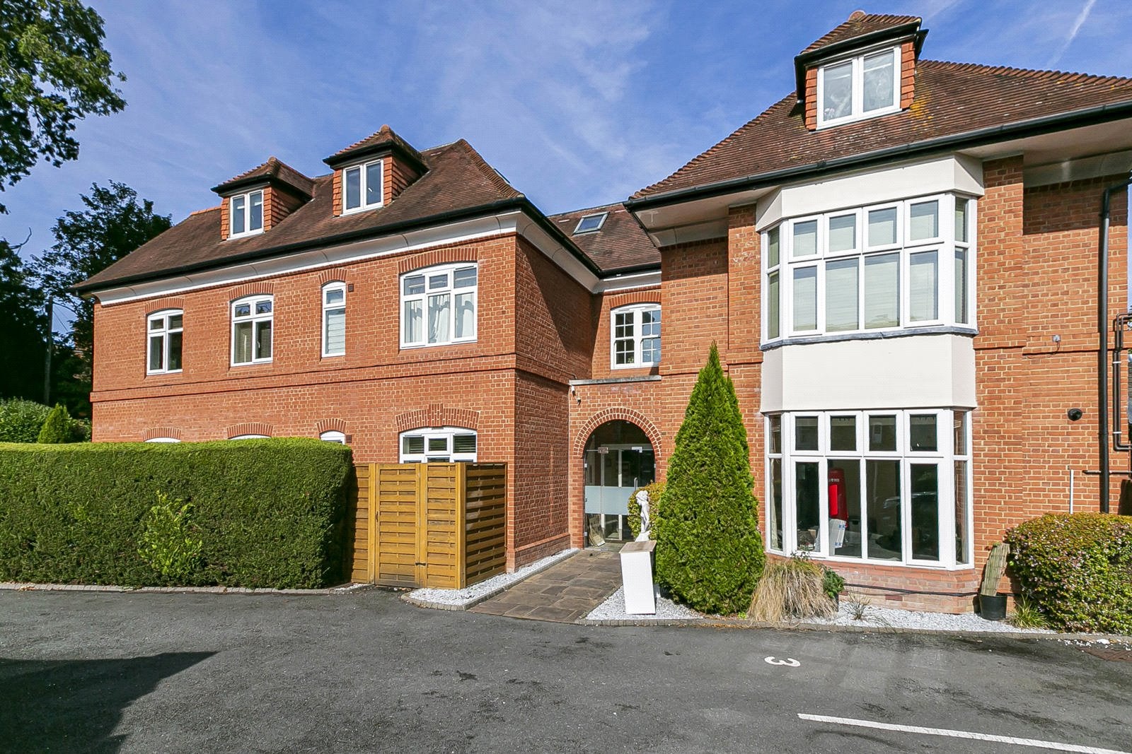 Flat Egham Hill in Borough of Runnymede