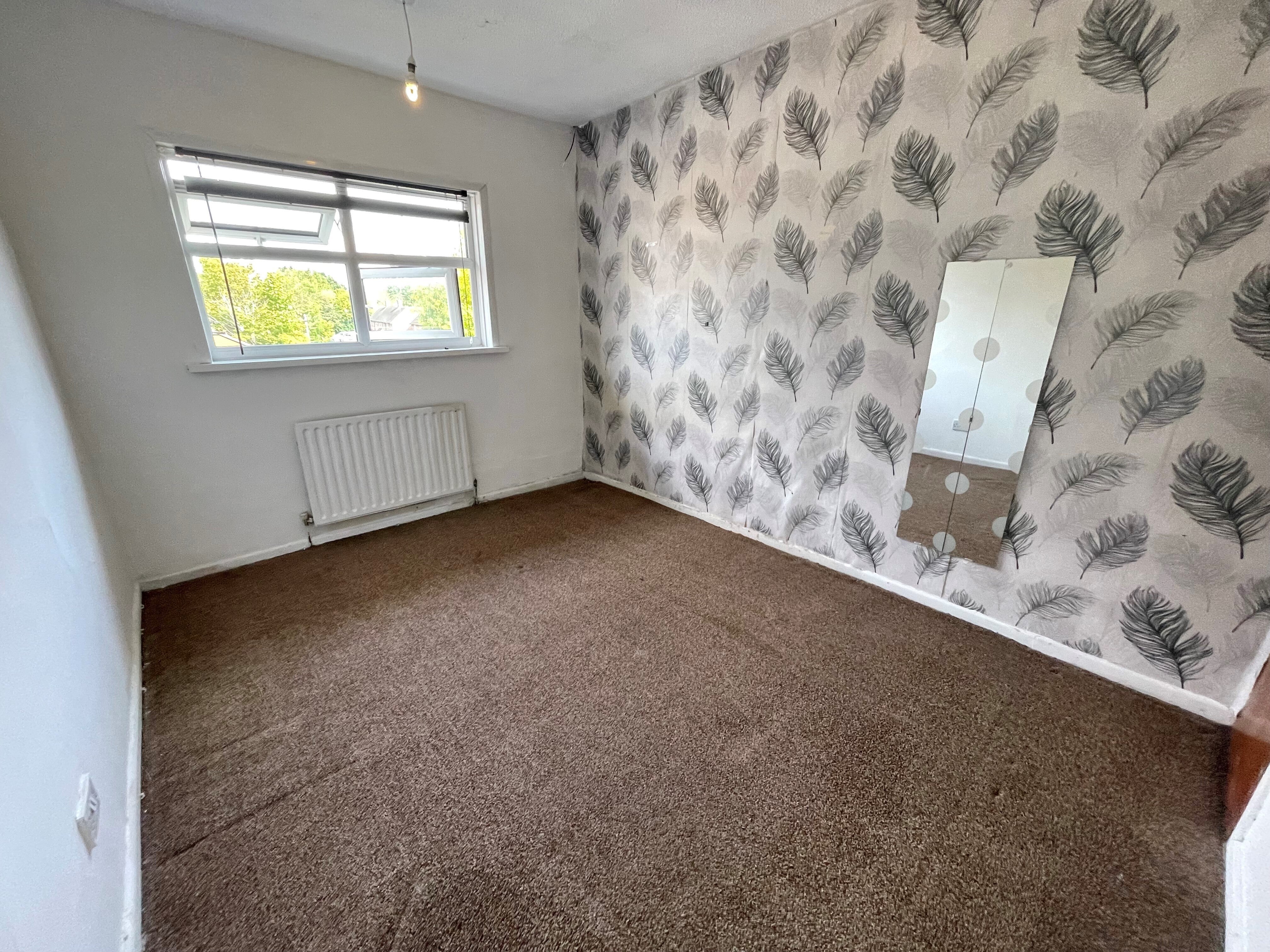 Flat Oakthorpe Drive in Metropolitan Borough of Solihull