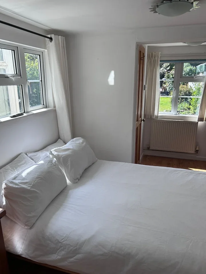 Room Undertown Lane in Compton Martin
