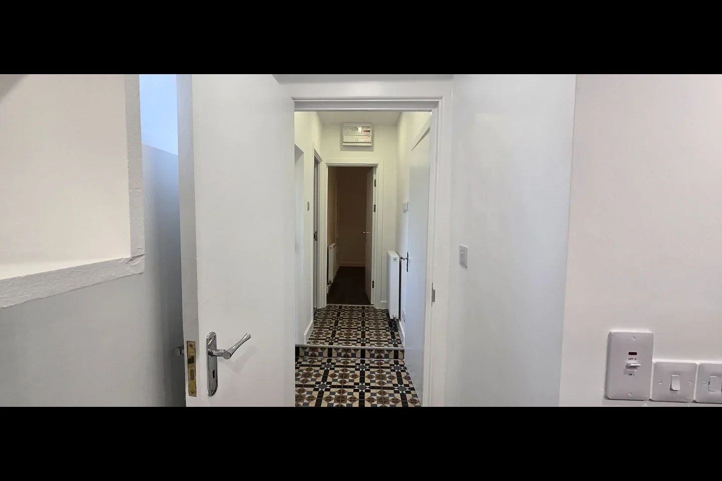 Flat Trinity Road in Greater London