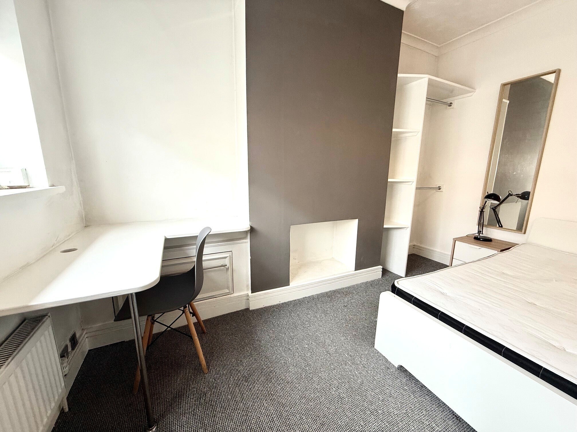 Room George Street in Wakefield