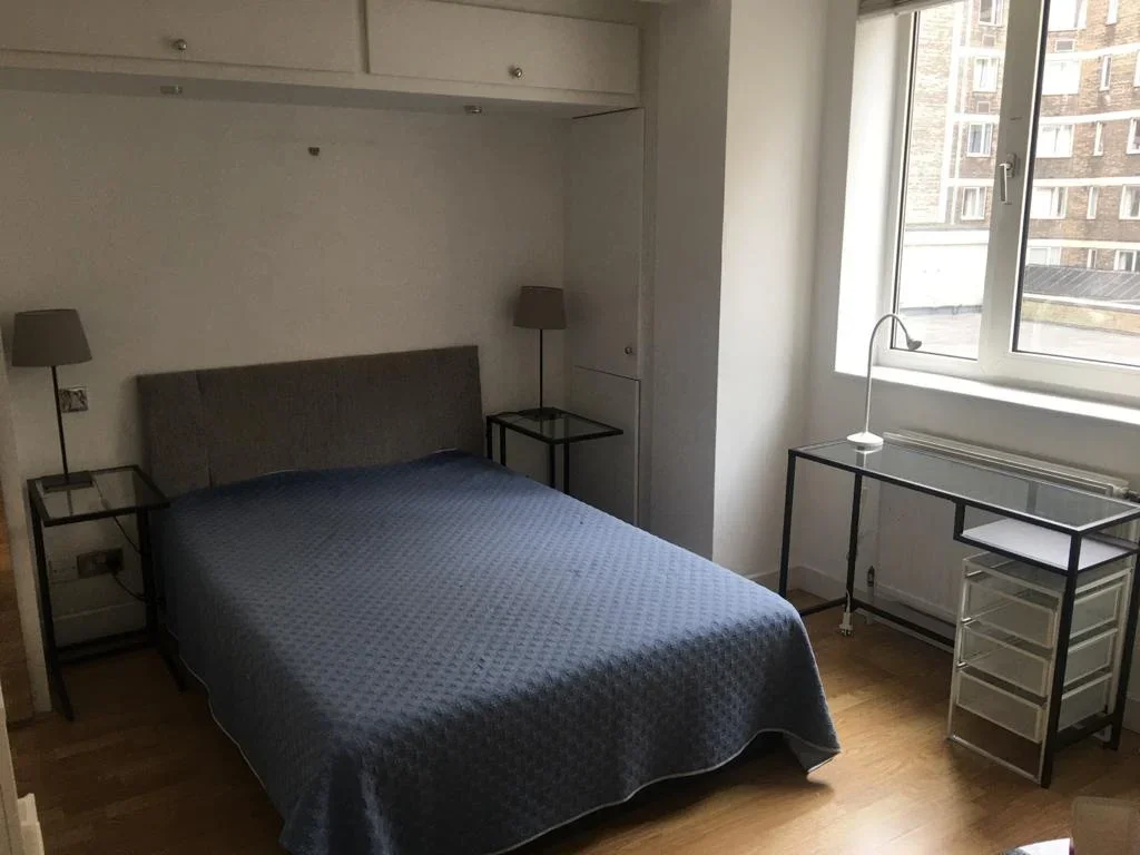 Flat Lucan Place in Greater London