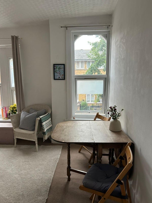 Room Bouverie Road in Greater London