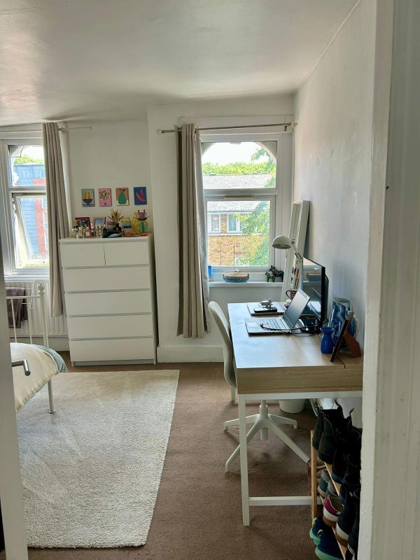 Room Bouverie Road in Greater London