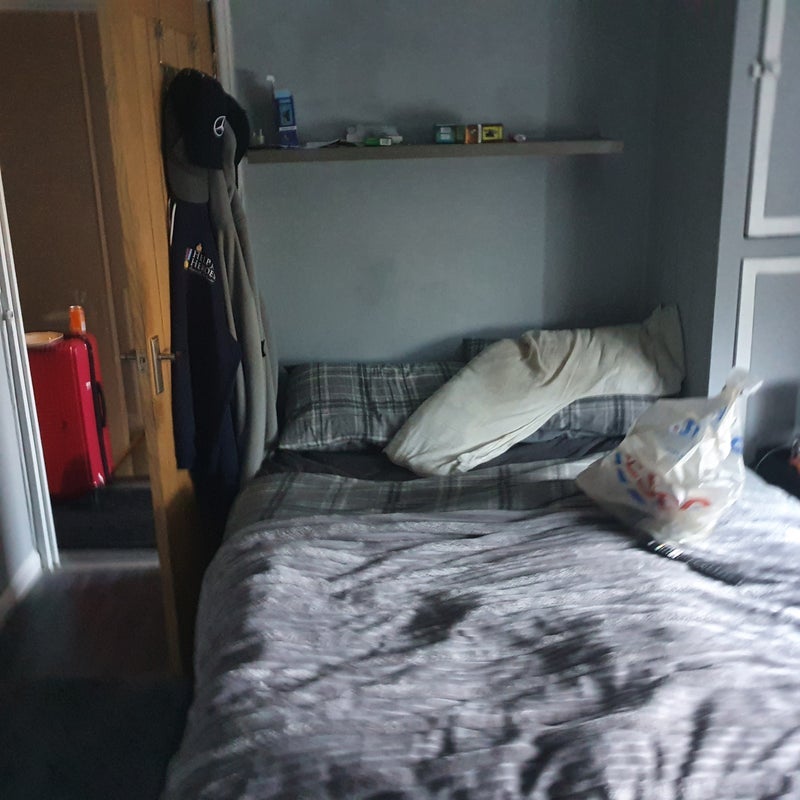 Room Green Farm Road in Cardiff